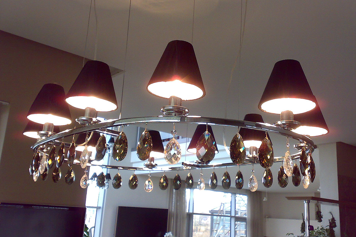 Medurga - unikāla dizaina metāla lustras ar Swarowski kristāliem